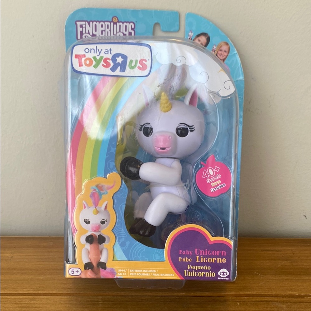 Fingerling Unicorn Toy - White and Black